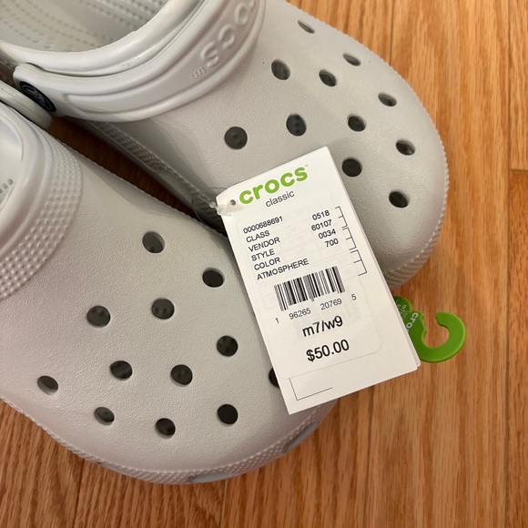 Crocs Classic Clog in Atmosphere - Picture 10 of 11